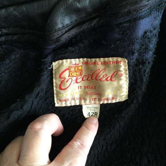Excelled Black Leather Jacket, Vintage, 42R, - Picture 5 of 16